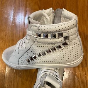 Steve Madden High Top Sneakers